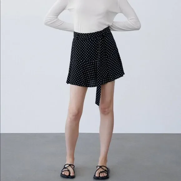 ZARA POLKA DOT BOW TRIM SKORT BLACK SMALL - Picture 2 of 6